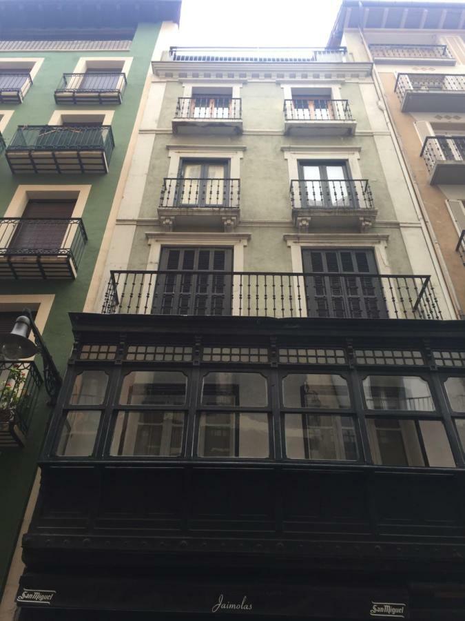 Atico Estafeta Apartment Пампона Екстериор снимка